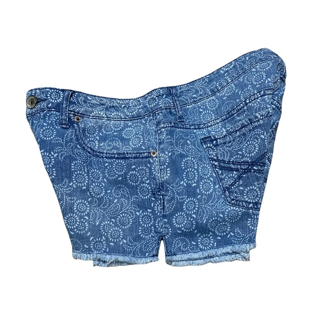 Aeropostale Low Rise Jean Shorts Womens 5/6 Bleach Denim Floral Printed Raw Hem